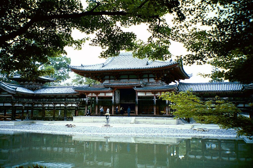 Located near Uji, the Phoenix Hall (Byodo-in, 1053) is named after its "wings" spread out as if in flight, showing byodoin garden pond.