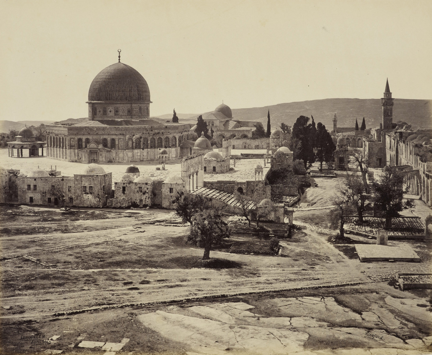 Francis Bedford’s 1862 broad view of the Dome and other sacred buildings across the elevated sanctuary platform.