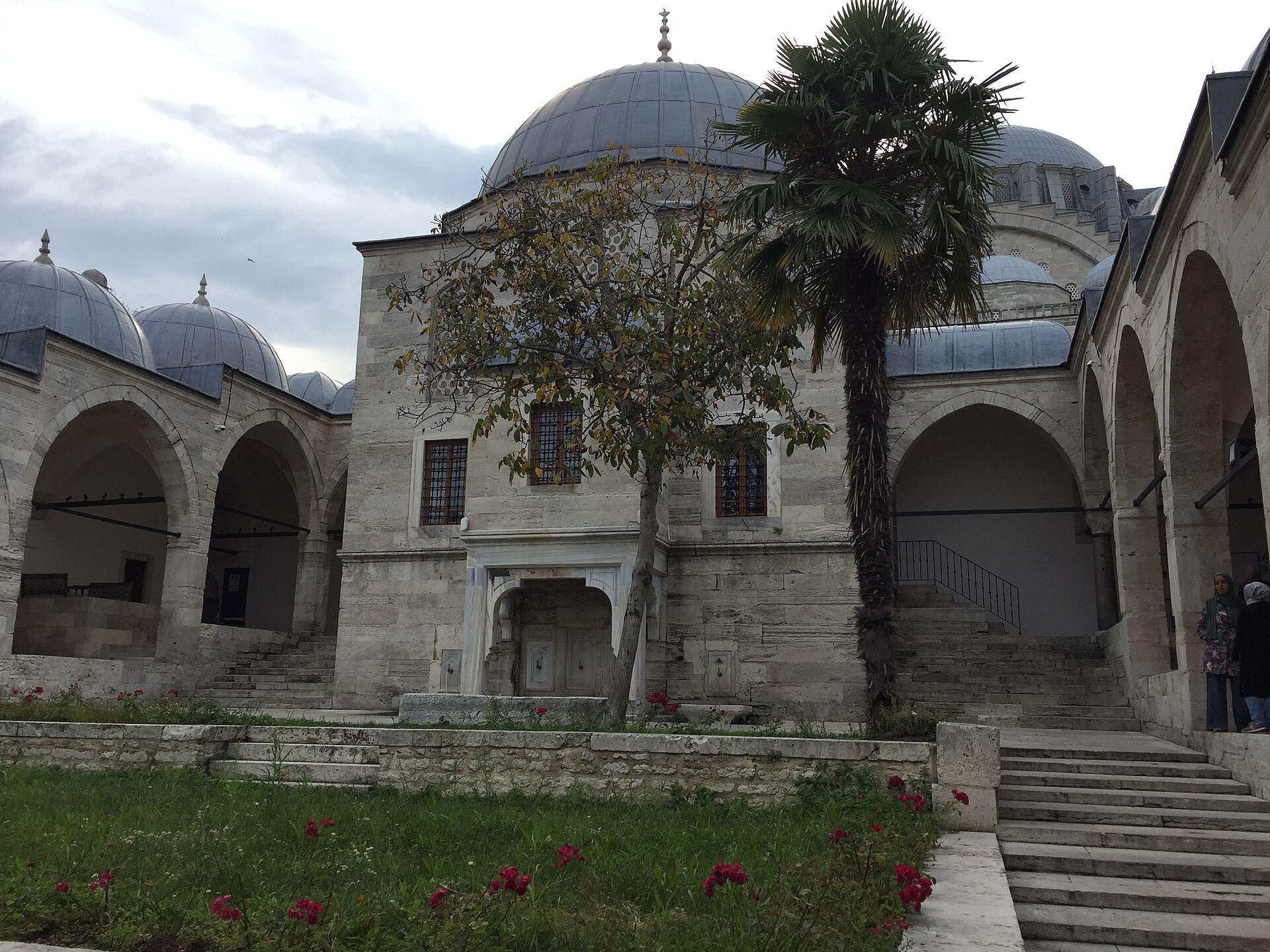 Present court of the Salis medrese in the Süleymaniye foundation.