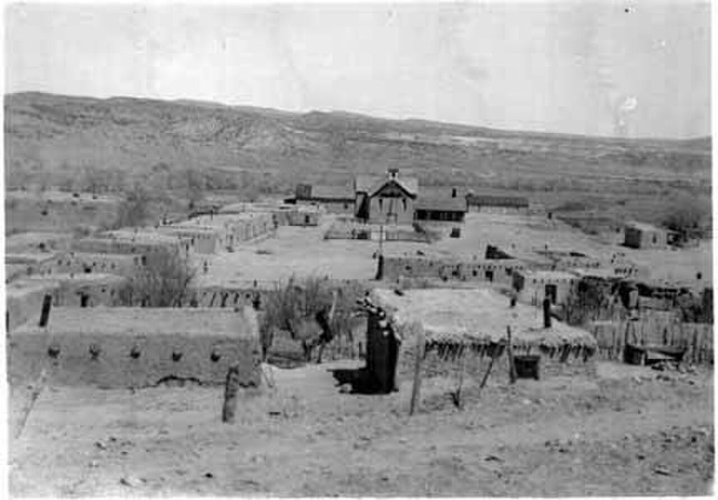 Photograph of Abiquiú, New Mexico, around 1920.