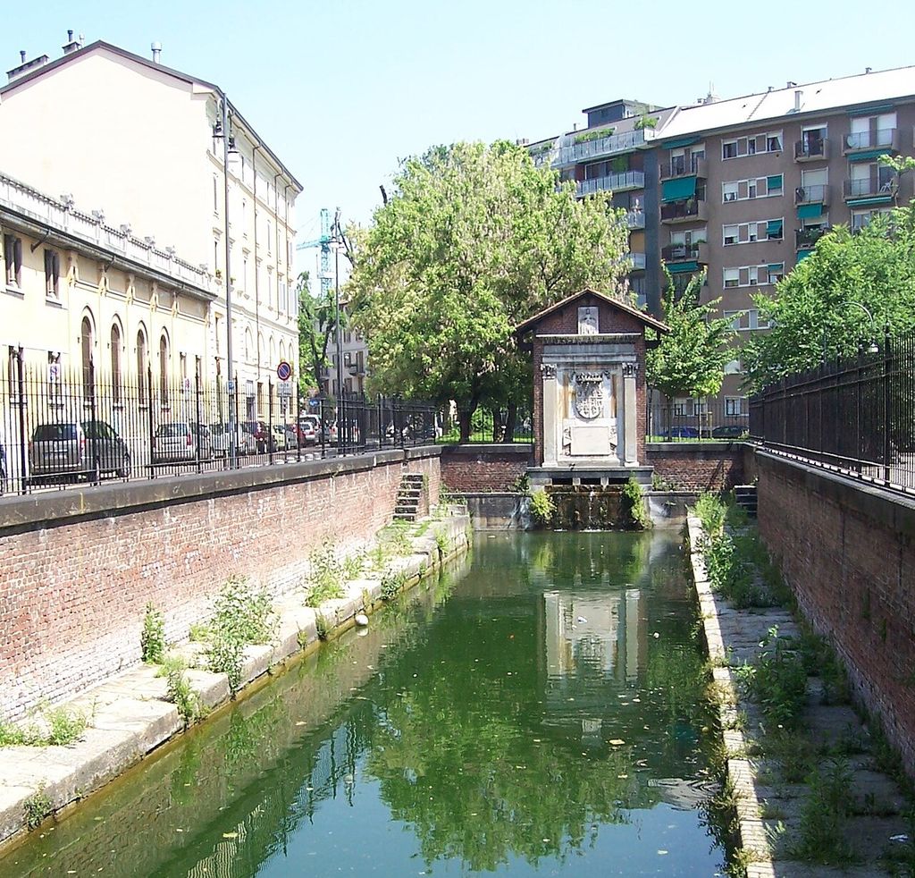 Écluse historique de la Conca di Viarenna à Milan.