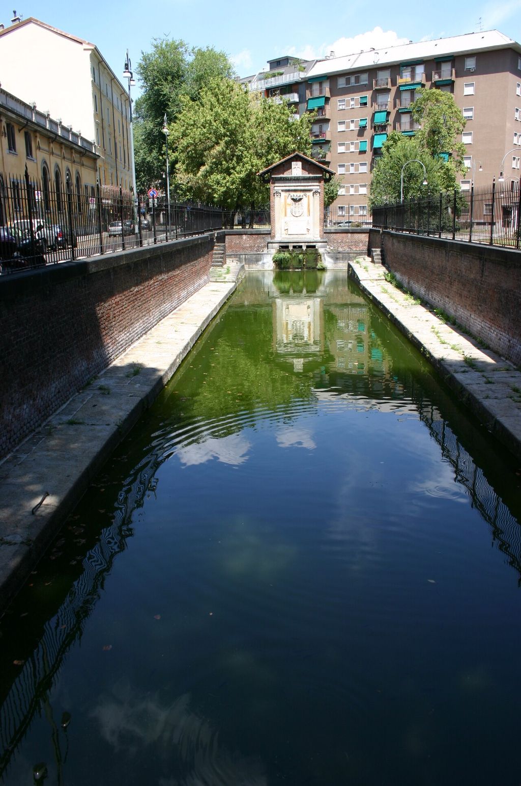 L’écluse Conca di Viarenna à Milan.