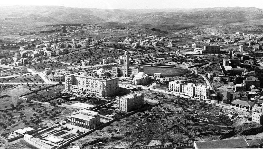 Contextual image of aerial view of jerusalem in 1931.